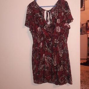 Burgundy print tunic NWT